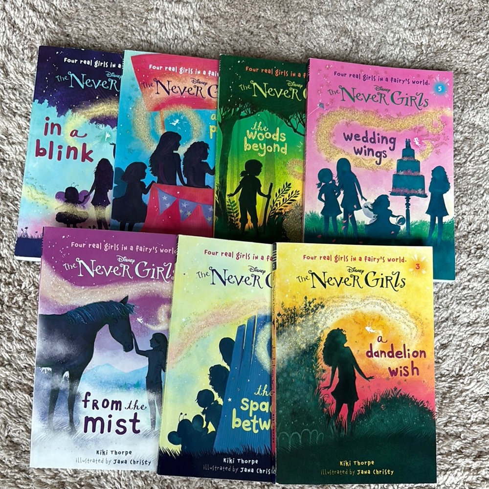 The Never Girls Book Set - 7